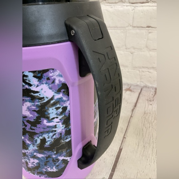 Under Armour Purple Python 64 oz. Water Bottle. NWT! - Picture 9 of 12
